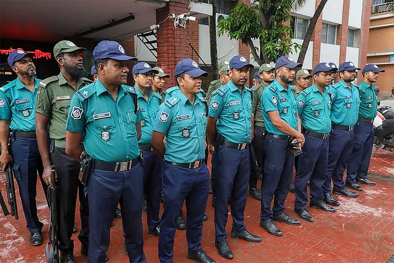 জনবান্ধব পুলিশ-বাহিনী গড়ে পুলিশের প্রতি জনগণের আস্থা ফিরিয়ে আনা জরুরি