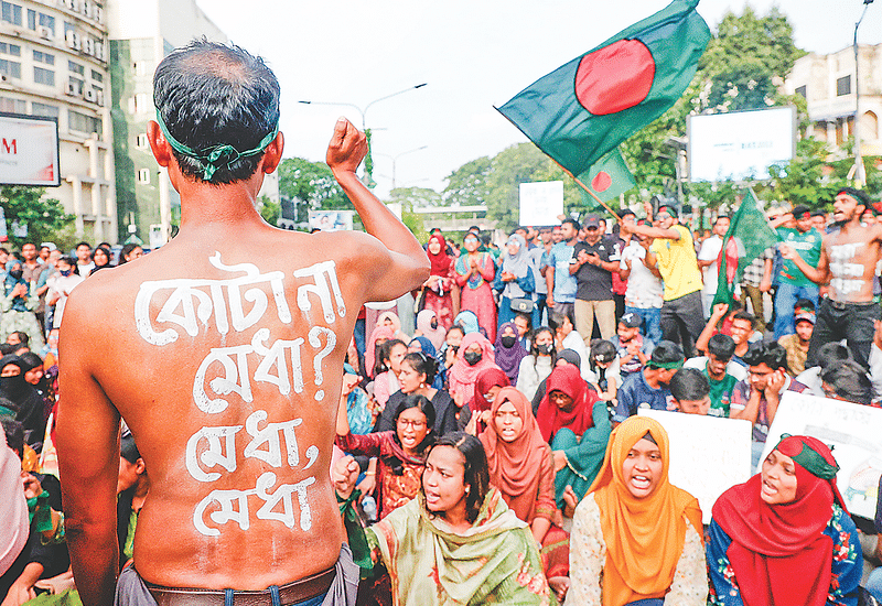 দীর্ঘমেয়াদি বেকারত্ব সমাজজুড়ে তৈরি করেছে হতাশা ও উদ্বেগ, উসকে দিয়েছে আন্দোলন। ৩ আগস্ট ২০২৪