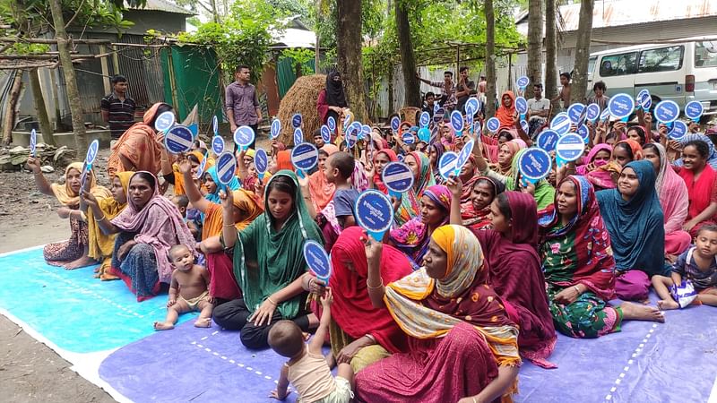 শেরপুরের পাঁচটি উপজেলার ৪০টি ইউনিয়নে অনুষ্ঠিত হয়েছে উঠান বৈঠক। নালিতাবাড়ী উপজেলার মরিচপুরান ইউনিয়নের উঠান বৈঠকের একটি চিত্র