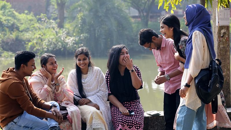 বর্তমানে এই কলেজে শিক্ষার্থীর সংখ্যা প্রায় ৩০ হাজার