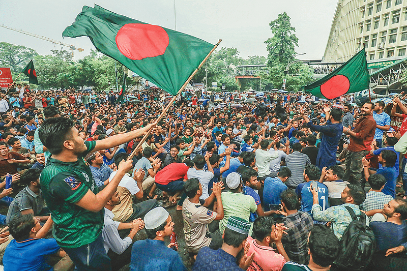 চাকরিতে কোটাবিরোধী আন্দোলন এক পর্যায়ে সরকার পতনের আন্দোলনে পরিণত হয়