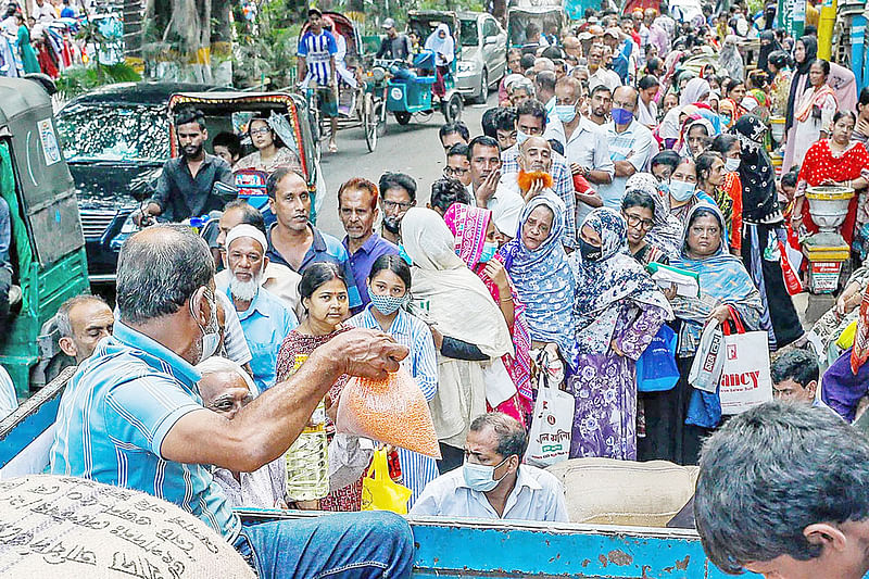 বর্তমান অর্থনৈতিক সংকটের মূল কারণ হলো অব্যাহত মূল্যস্ফীতি, যা এখনো নিয়ন্ত্রণে আসেনি