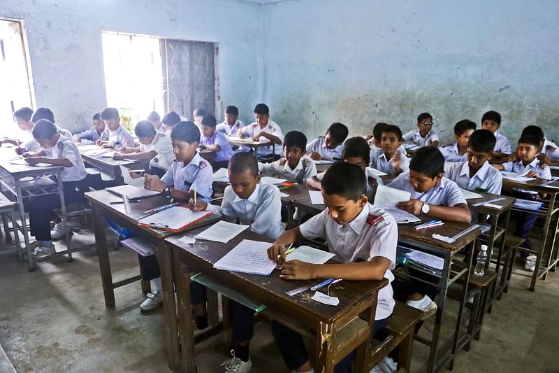 Primary school students take their exams