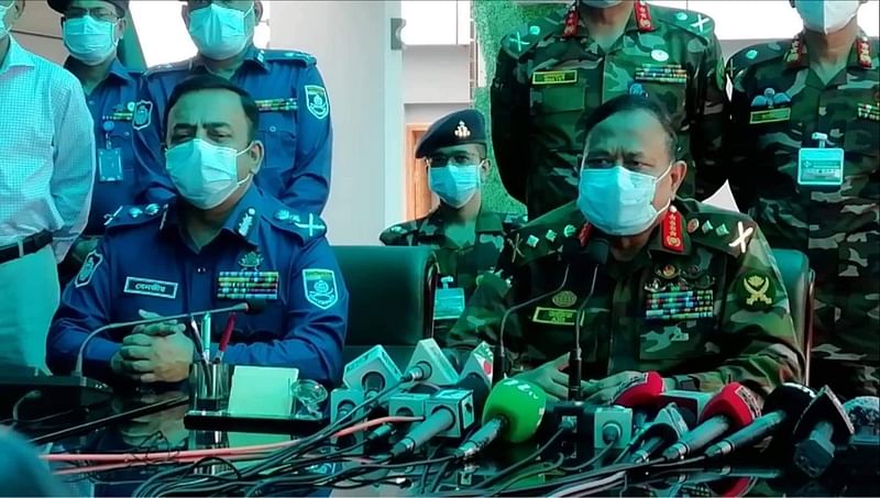 Chief of army staff general Aziz Ahmed (R) and Inspector General of Police Benazir Ahmed jointly address a press briefing in Cox's Bazar