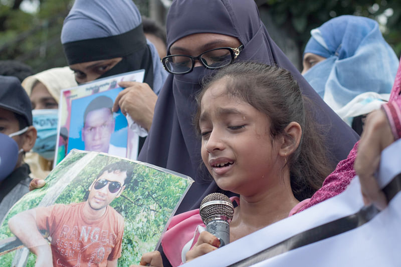 Adiba Islam Hridi breaks into tears while asking to return her father Parvez Hossain. Mayer Daak, a platform of the families of the people who fell victim to enforced disappearance, organised a programme where relatives of disappeared people joined at Shahbagh intersection, Dhaka on 29 August 2020