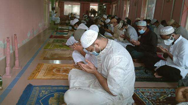 Cricketer Mashrafe Bin Mortaza MP offers Eid prayers at the sadar upazila mosque in Narail