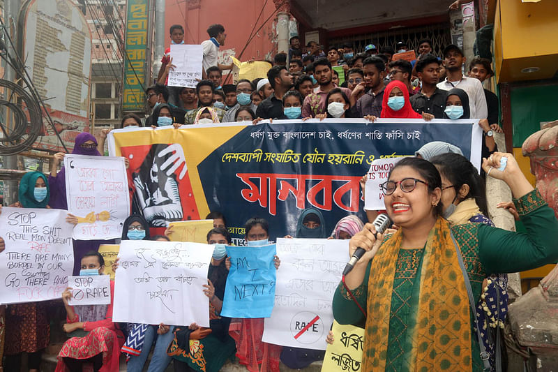 Different social and cultural organisations form human chain and demonstrate at Kandirpar, Cumilla on 6 October 2020 demanding capital punishment of all the rapists as the incident of rape and gang rape is on the rise in the country