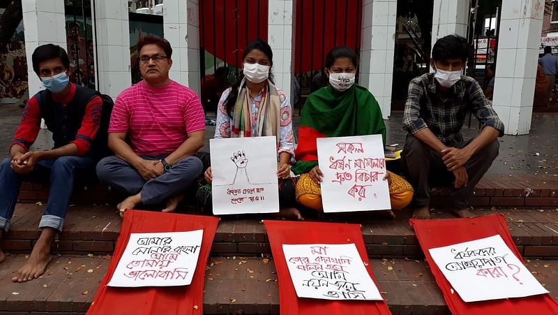 Farhana Manik Muna, (2nd R) sits in at Central Shaheed Minar, Narayanganj for second day at a stretch demanding trial of all the rape and violence against women including that of in Begumganj of Noakhali, Sylhet MC College on 6 October 2020. Many more students join her in protest against the heinous crimes