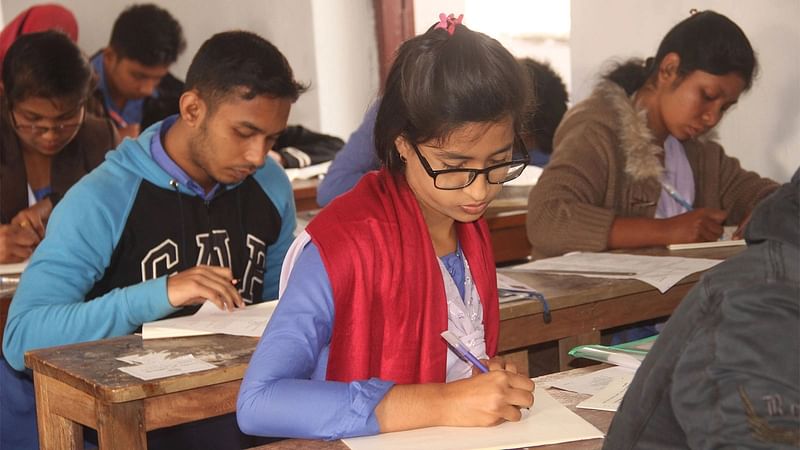 Candidates sit for SSC exams