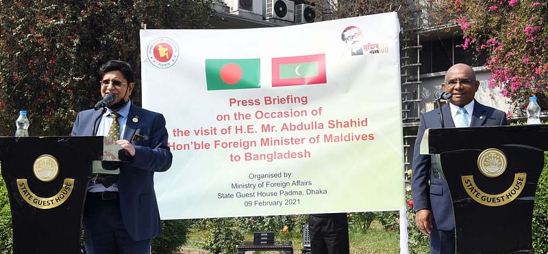 Foreign minister AK Abdul Momen and his counterpart from the Maldives Abdulla Shahid at a joint press briefing after bilateral talks at state guesthouse Padma on Tuesday.