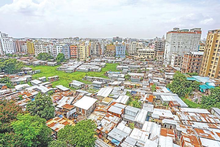 Chalantika slum in Mirpur-6