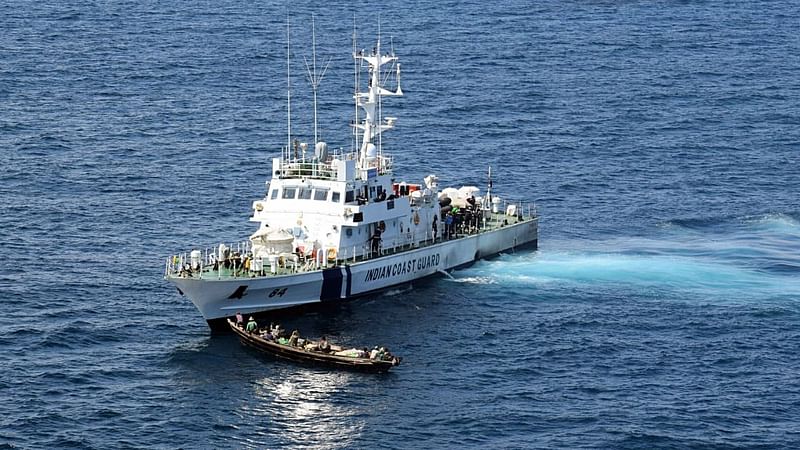 Indian Coast Guard apprehends a suspicious boat near Andaman and Nicobar Islands territory with 12 Myanmarese crew on 7 November 2020