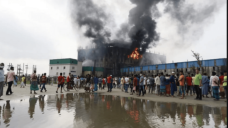 Fire at Hashem Foods Ltd in Narayanganj on 8 July