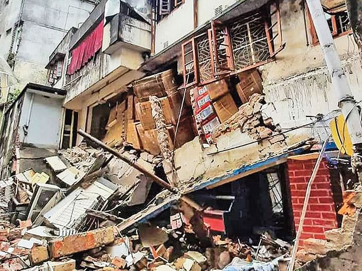 Building collapsed in blast Moghbazar