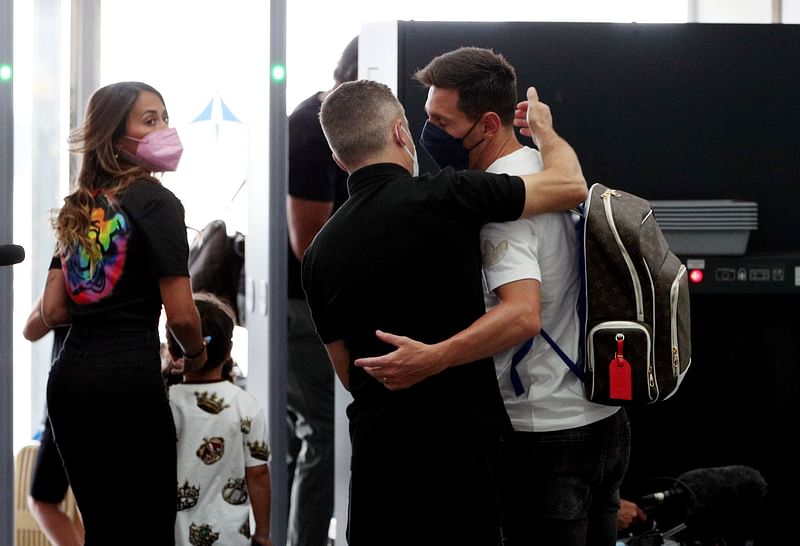 Lionel Messi is seen at Josep Tarradellas Barcelona-El Prat Airport with his wife Antonela and their children before flying to Paris on 10 August 2021.