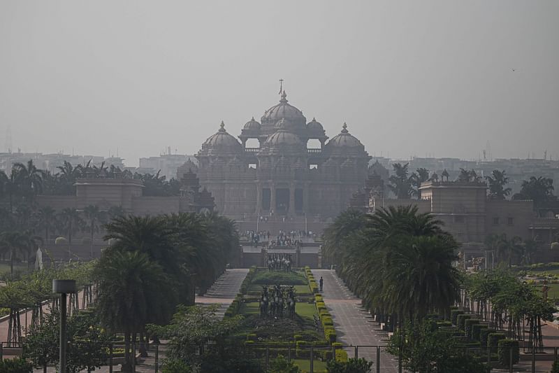 A general view of the Akshardham temple is pictured amid heavy smog in New Delhi on 16November, 2021.