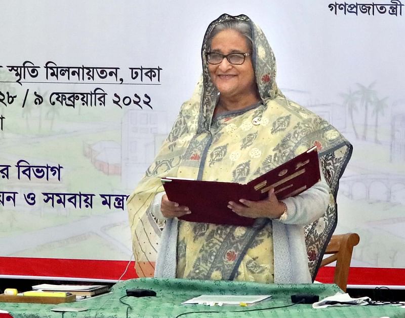 Prime minister Sheikh Hasina administers oath of newly-elected mayor of Narayanganj City Corporation, Selina Hayat Ivy at Osmani Memorial Auditorium, Dhaka, on 9 February 2022