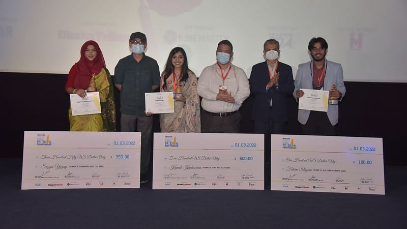 Winners of DIMFF along with the guests at the closing ceremony of the festival