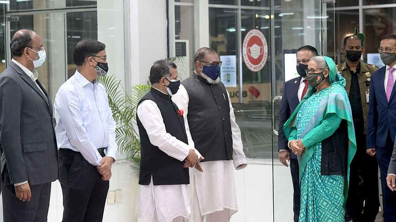 Cabinet members and government high officials welcome prime minister Sheikh Hasina at Hazrat Shajalal International Airport