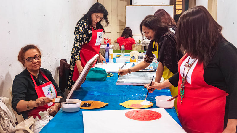 Artists at workshop session titled 'Colorurs' at Studio 6/6