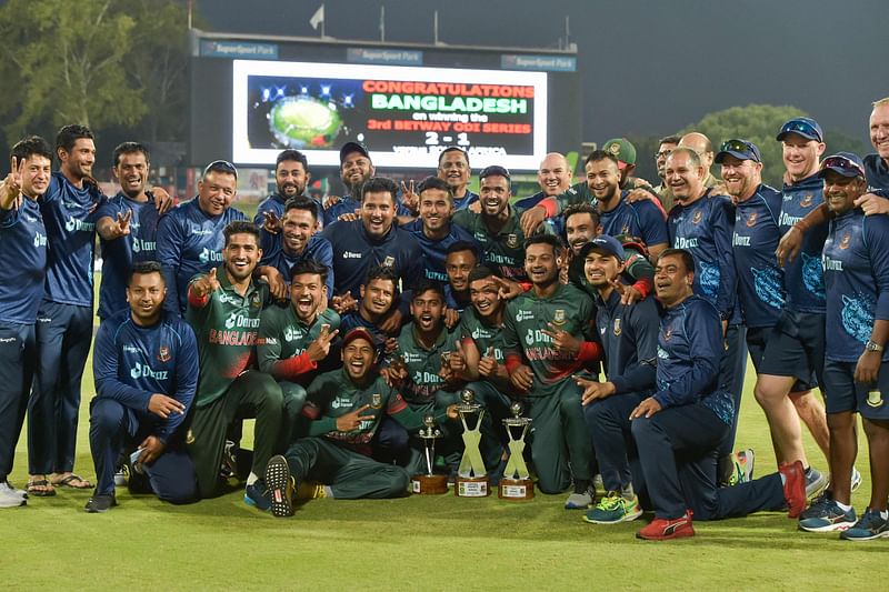 The Bangladesh team celebrate after winning the series between South Africa and Bangladesh at SuperSport Park in Centurion on 23 March 2022.