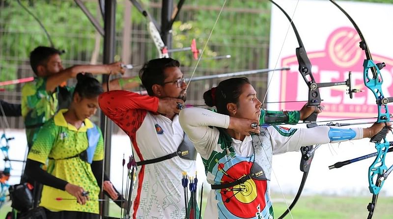 Ruman Shana and Diya Siddiqui concentrate on target on the opening day of thirteenth Teer National Archery Championship on 27 March at Shaheed Ahsan Ullah Master Stadium in Tongi