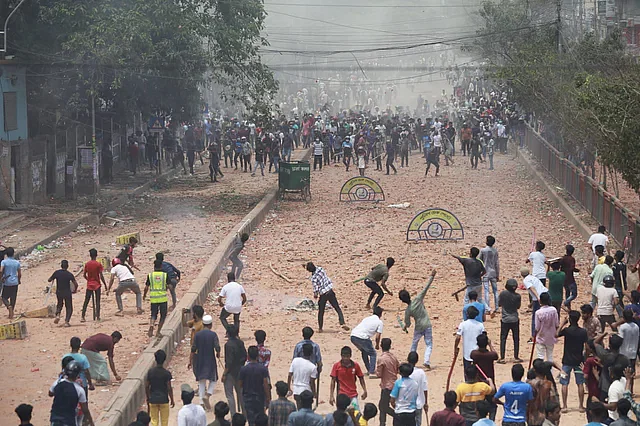 Dhaka College students and shopkeepers clashed at the streets on 19 April, 2022.