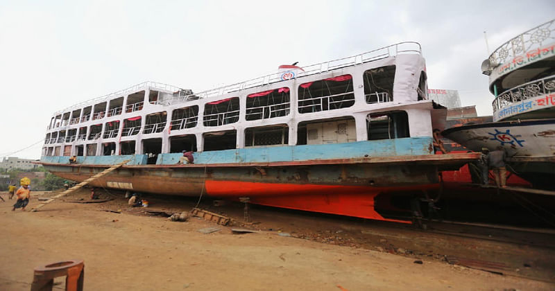 Faulty vessels are being repaired at a dockyard.