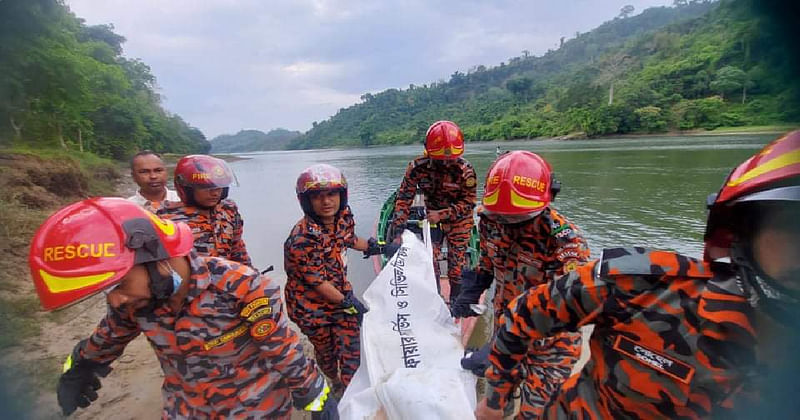 Another tourist’s body was fished out of the Karnaphuli river off the coast of Rangamati’s Kaptai early on Thursday