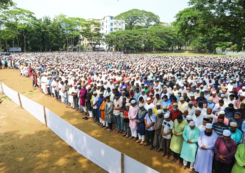 The former finance minister AMA Muhith's namaz-e-janaza at Sylhet Alia Madrasa ground on 1 May