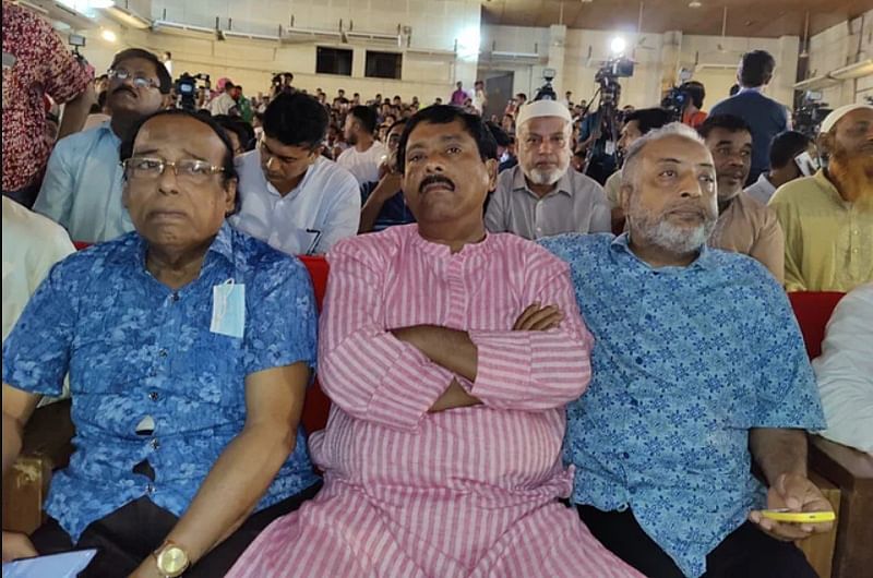 Independent candidate Monirul Haque Sakku at the Cumilla district Shipakala Academy during the announcement of poll results on Wednesday