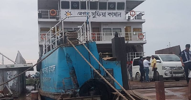 Two ferries collide in Padma; 1 killed