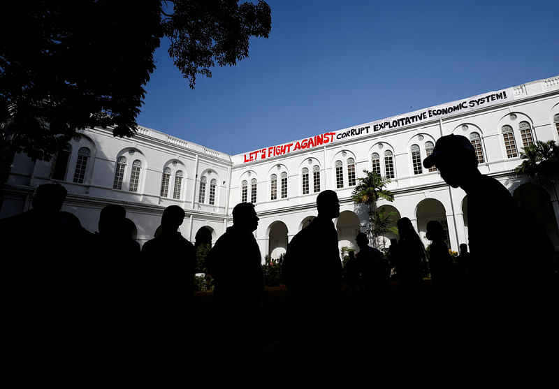 People visit the President's house after President Gotabaya Rajapaksa fled, amid the country's economic crisis, in Colombo, Sri Lanka on 13 July, 2022