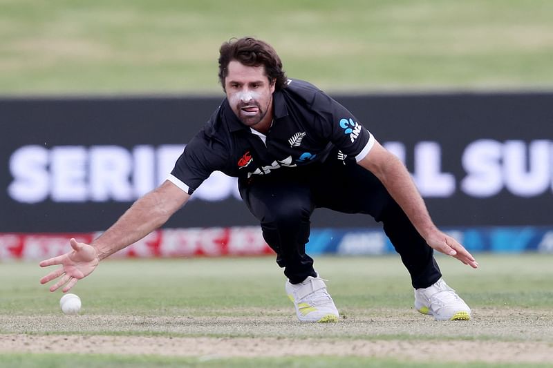 Colin de Grandhomme on 31 August, 2022 became the second New Zealand cricketer after Trent Boult to get a release from his central contract and join Australia's Big Bash League