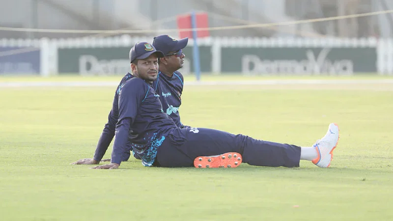 Bangladesh T20 team's technical consultant Sridharan Sriram with Bangladesh T20 captain Shakib Al Hasan during a practice session of the team in Dubai