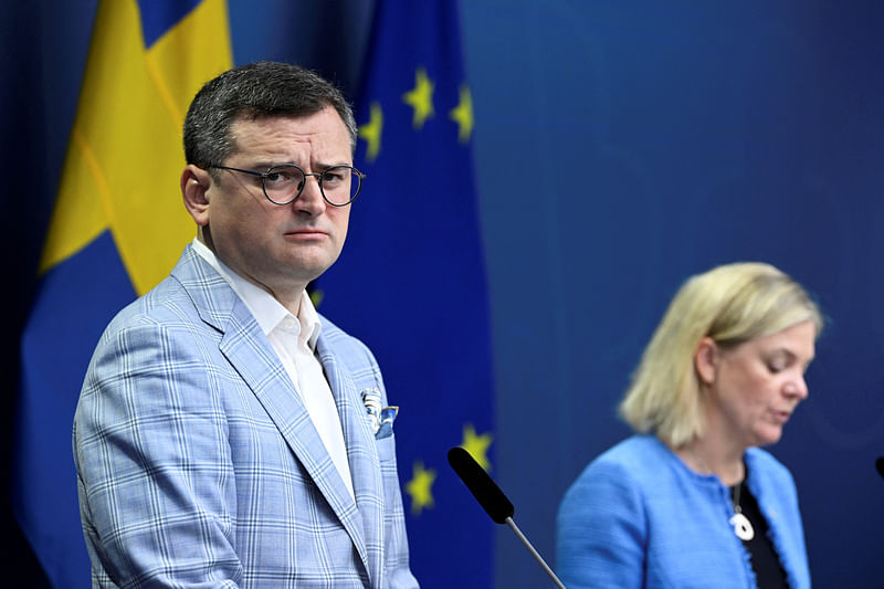 Ukrainian Foreign Minister Dmytro Kuleba and Swedish Prime Minister Magdalena Andersson attend a news conference in Stockholm, Sweden, August 29, 2022