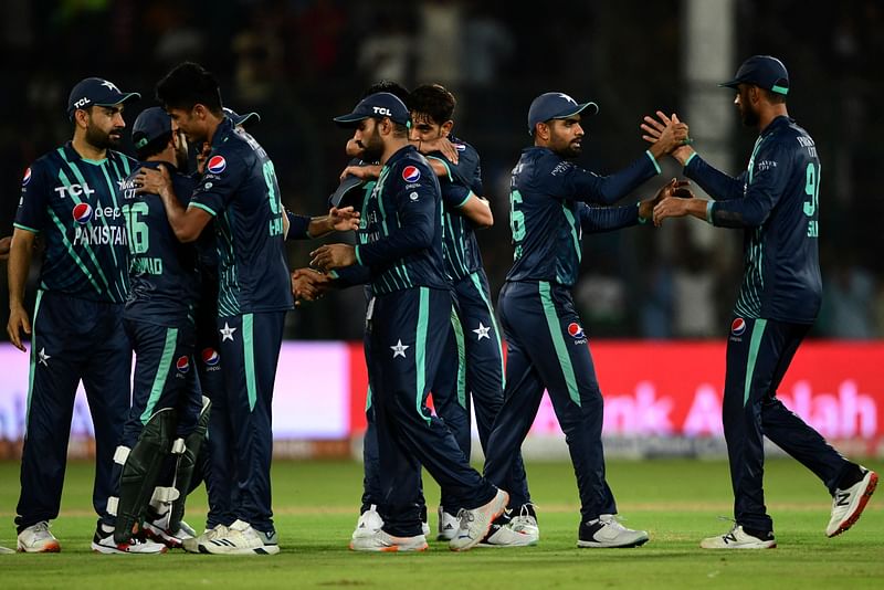 Pakistan's players celebrate their win in the fifth Twenty20 international cricket match between Pakistan and England at the Gaddafi Cricket Stadium in Lahore on 28 September, 2022