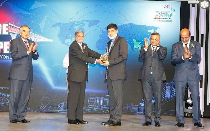 Planning Minister MA Mannan handed over the award to PRAN-RFL Group Chairman and CEO Ahsan Khan Chowdhury at a hotel in the capital on Saturday evening.