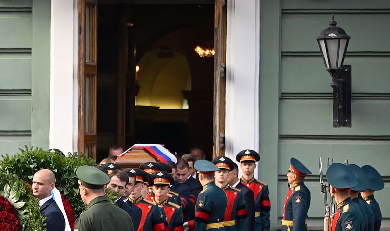 The coffin with the body of Mikhail Gorbachev, the last leader of the Soviet Union, is taken out after a memorial service at the Column Hall of the House of Unions in Moscow, on 3 September, 2022