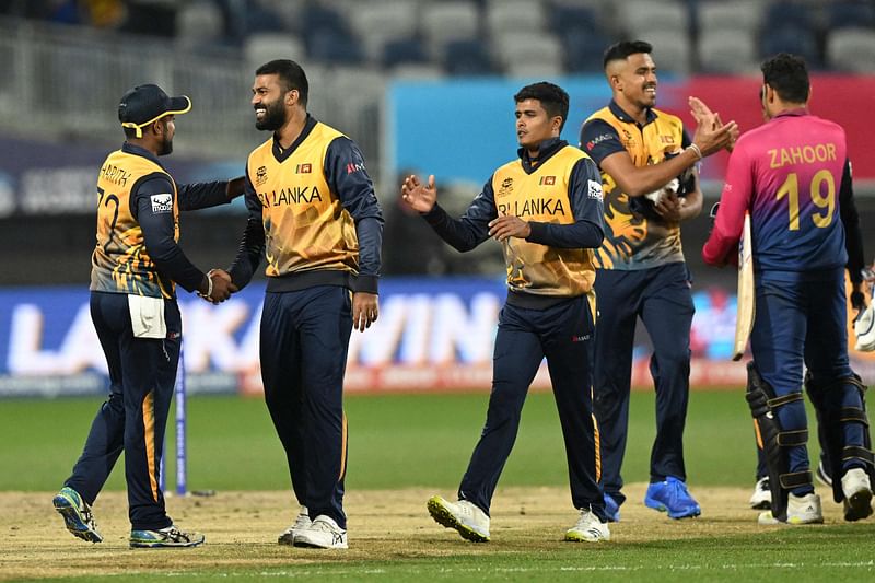 Team Sri Lanka celebrate their victory in the ICC men’s Twenty20 World Cup 2022 match between Sri Lanka and United Arab Emirates at Kardinia Park in Geelong on 18 October, 2022