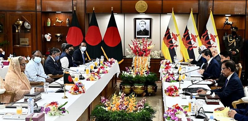 Prime minister Sheikh Hasina and Brunei Darussalam Sultan Haji Hassanal Bolkiah Mu'izzaddin Waddaulah holds a bilateral meeting on 16 October