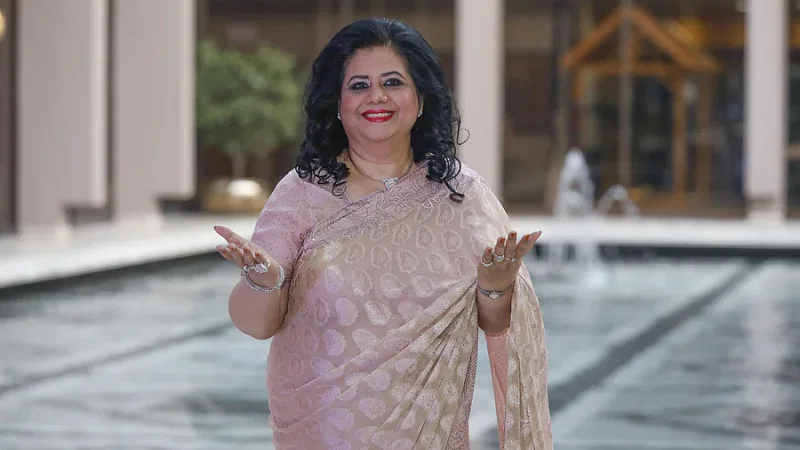 Renowned singer of the subcontinent Runa Laila caught in the lens of Prothom Alo's camera at a five-star hotel in Dhaka