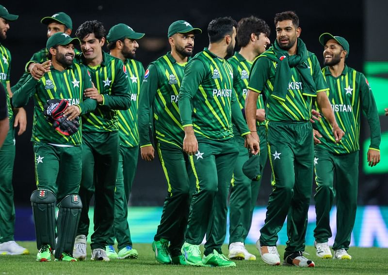 Pakistan players celebrate after their 2022 ICC Twenty20 World Cup cricket tournament match between Pakistan and South Africa at the Sydney Cricket Ground (SCG) on 3 November, 2022