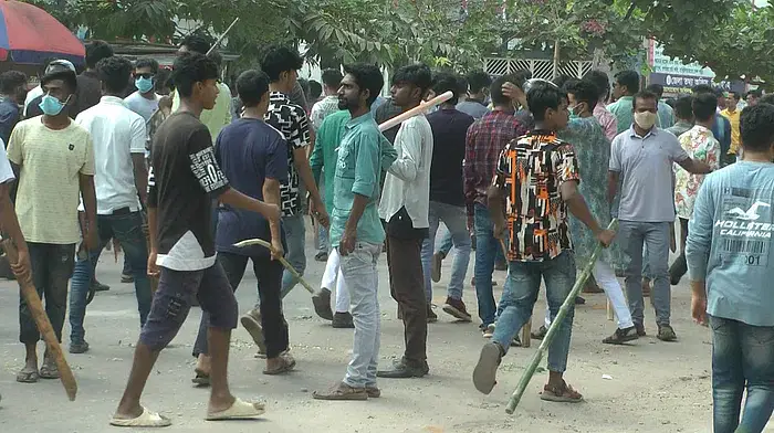 At least 10 people were injured in the clash that took place in Jhenaidah city between the leaders and activists of BNP