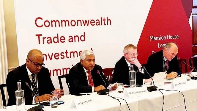 FBCCI President Md. Jashim Uddin (2nd L) addresses a roundtable discussion on ‘Financial and Professional Services - the role of standards and regulations on the road to net zero’ at the Commonwealth Trade & Investment Summit-2022 held at the Mansion House in London on 5 December 2022