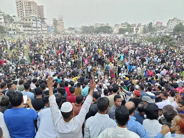 The Golapbagh field was almost filled with the BNP men on Friday evening.