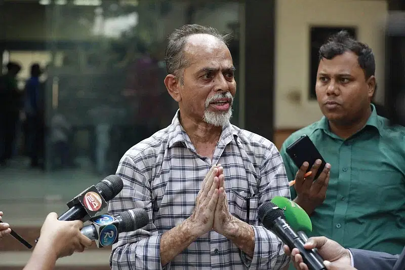 Fardin's father Kazi Nur Uddin at DMP media center