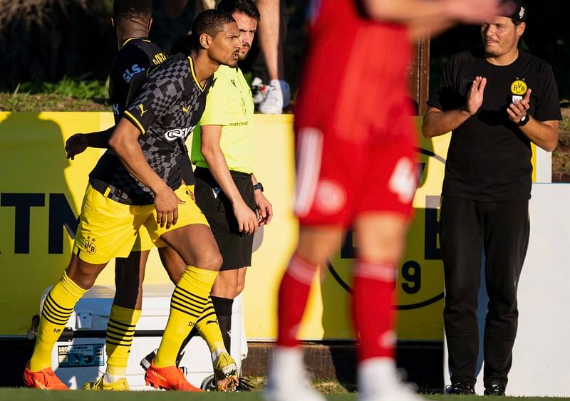 Burussia Dortmund forward Sebastien Haller comes onto the field in his first match after cancer battle in a friendly match against Fortuna Dusseldorf on 10 January, 2023