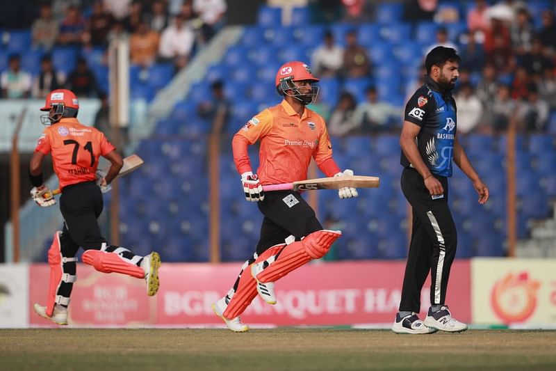 Khulna Tigers batsman Tamim Iqbal running between the wickets during their match against Rangpur Riders in the ninth Bangladesh Premier League at the Zahur Ahmed Chowdhury Stadium in Chattogram on 17 January 2023.