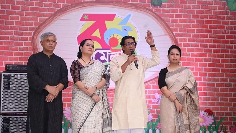 Actor Chanchal Chowdhury, Tropa Majumdar, Prothom Alo’s managing editor and writer Anisul Hoque at the inauguration of ‘Barnamala’, a creative event on Bangla letters at Sultana Kamal Mahila Krira Complex in Dhanmondi, Dhaka on 21 February 2023